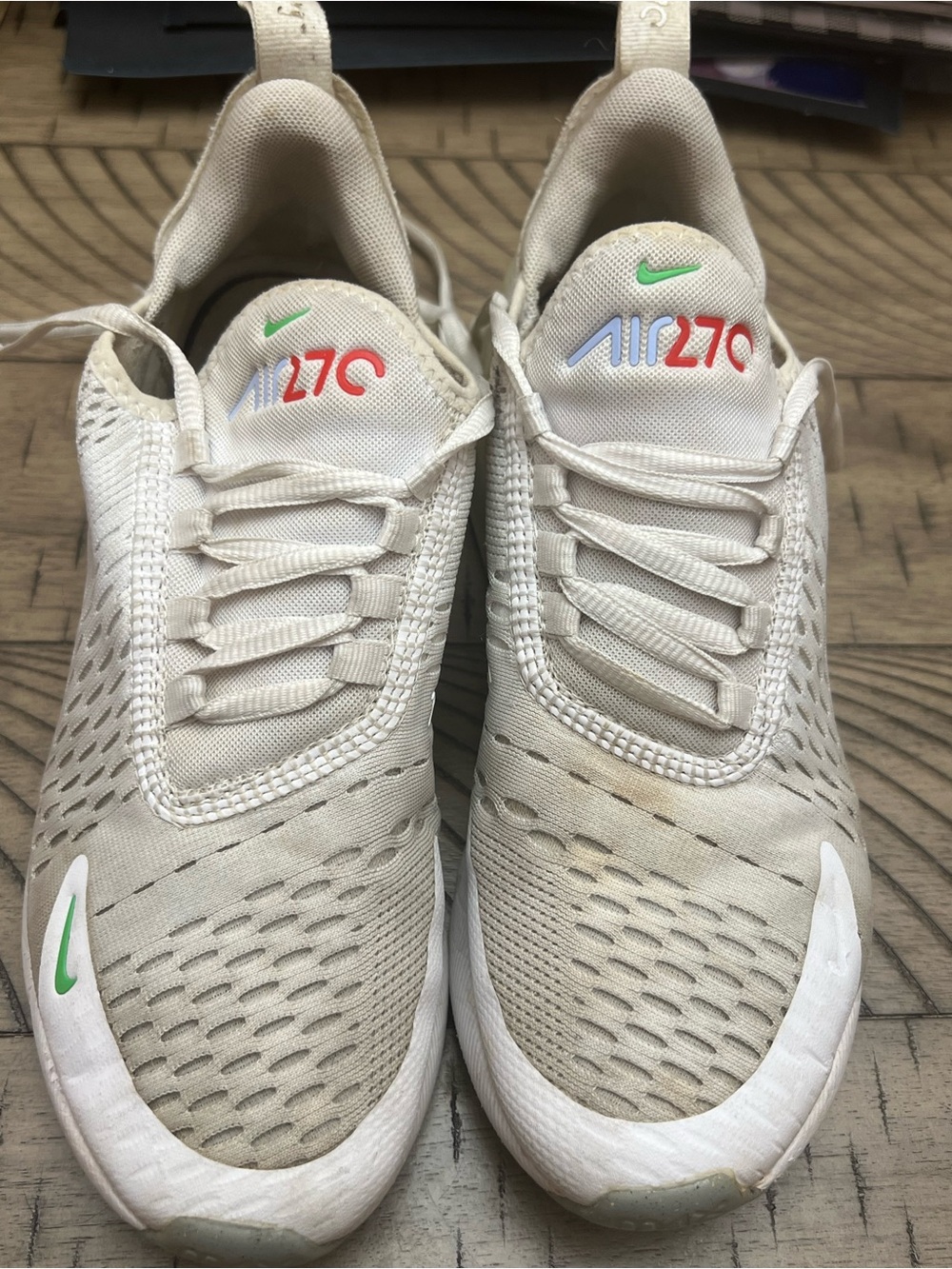 Nike Off-White/Beige Trainers with Green & Red Accents Size 5 Y unisex